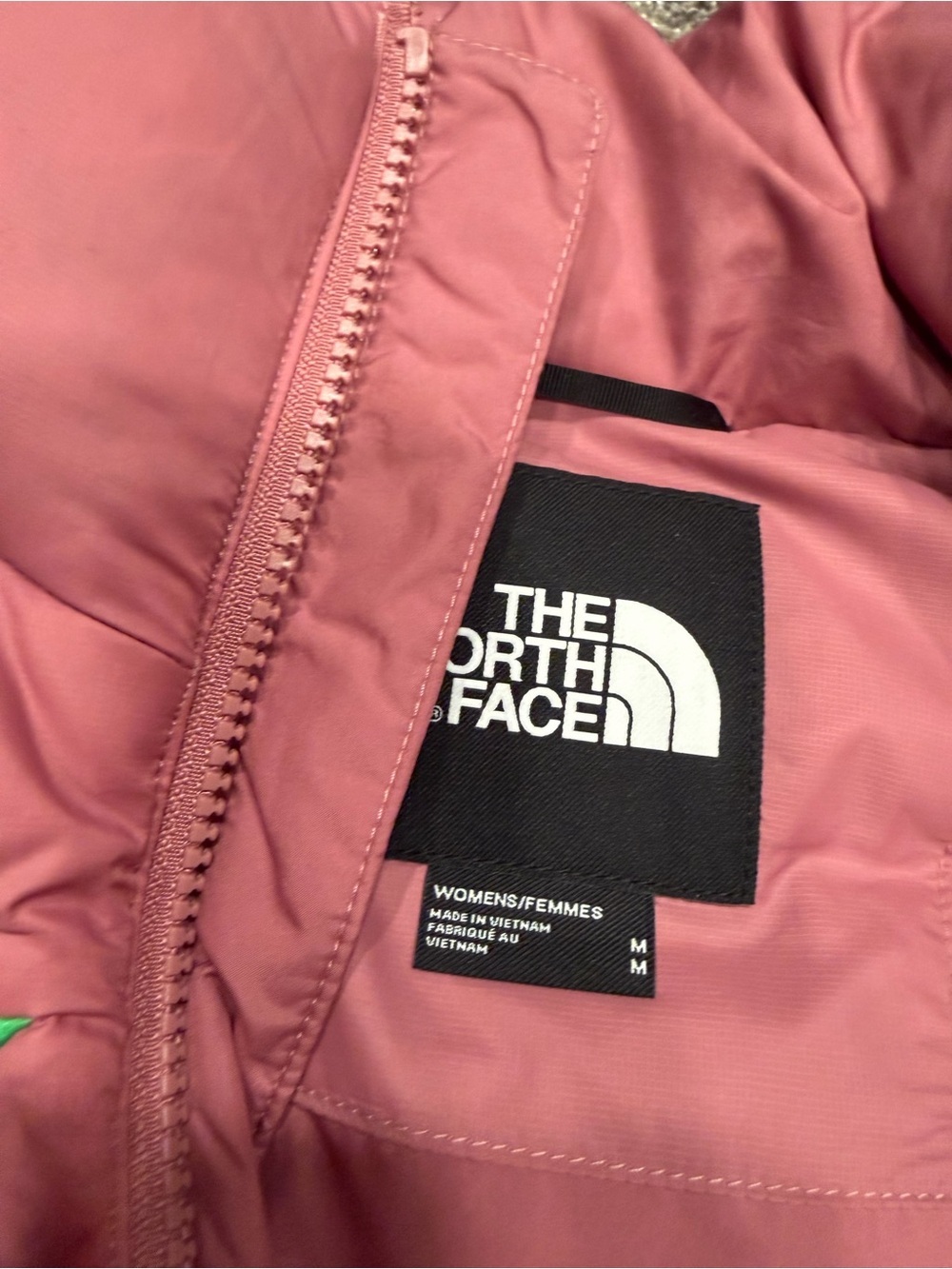 The North Face Women's palomar 500 fill Pink Down Vest medium *logo* - Picture 5 of 7